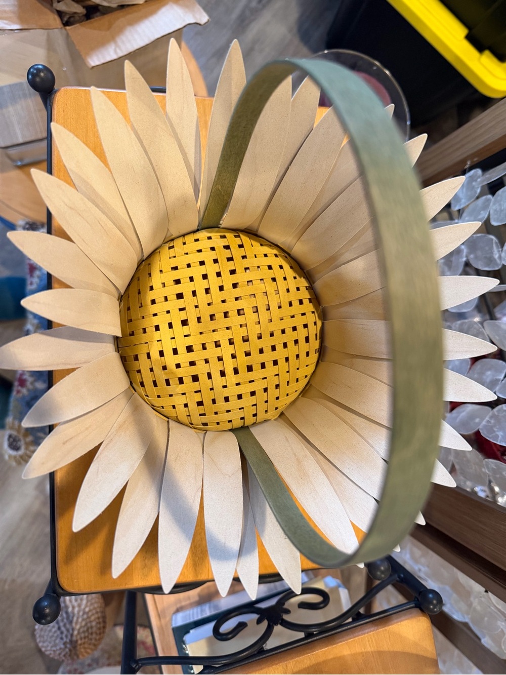 Longaberger 2007 CC “loves me-loves me not”Daisy Basket